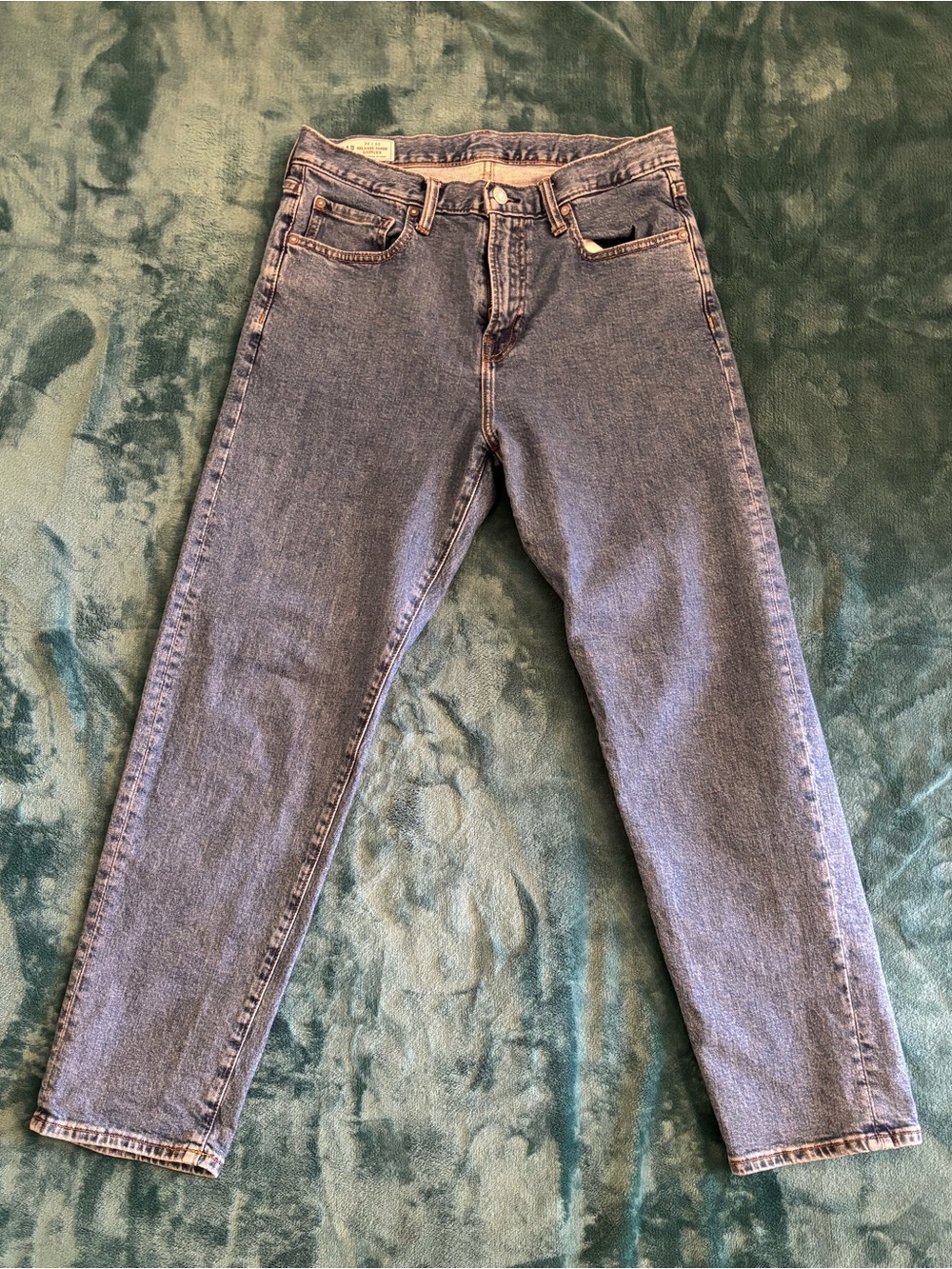 GAP Men's Relaxed taper GapFlex Jeans in Light Blue Denim